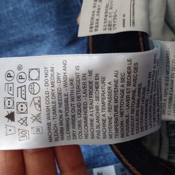 NWT Levi's 22W Classic Straight Jeans - Picture 15 of 16